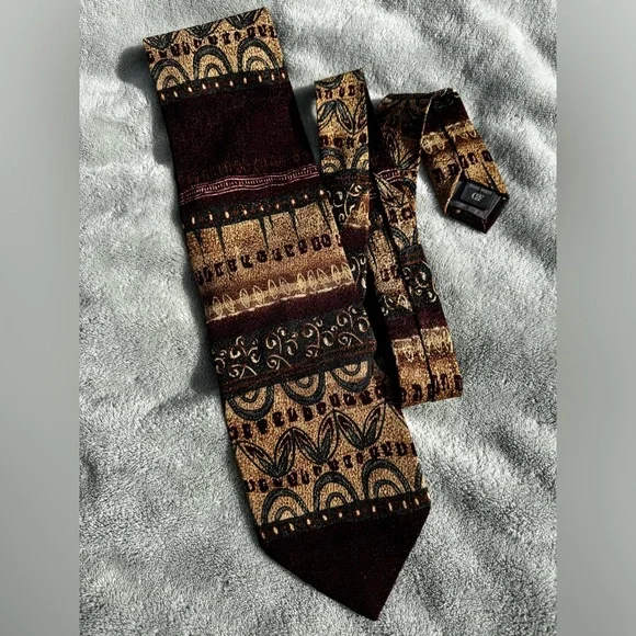 Tie DANIEL DE FASSON 100% Silk Handmade Designer EXCELLENT CONDITION - Picture 1 of 7